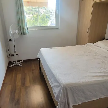 Sea View 5th Street Apartamento Sarandë